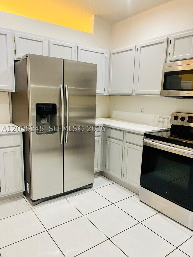 Foto del edificio - 8995 NW 148th St