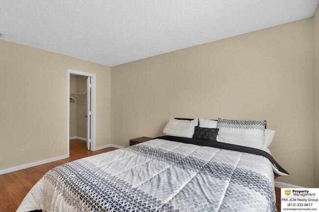 Foto del edificio - 1105 Spring Meadow Dr