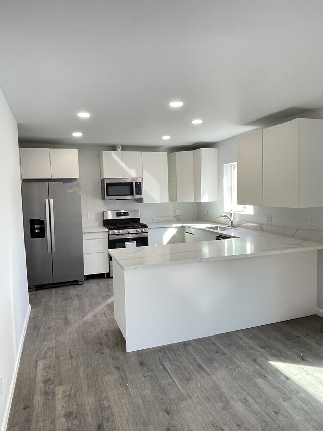 Foto principal - 1286 S Redondo Blvd