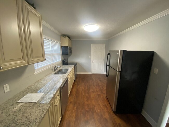 Photo - 2Bed/1Ba Duplex close to Downtown Concord ... House