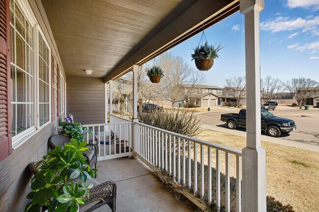 Foto del edificio - Look & Lease Special – $200 Off First Month! 3 bedroom, 1.5 Bath Townhome, Available Early June!