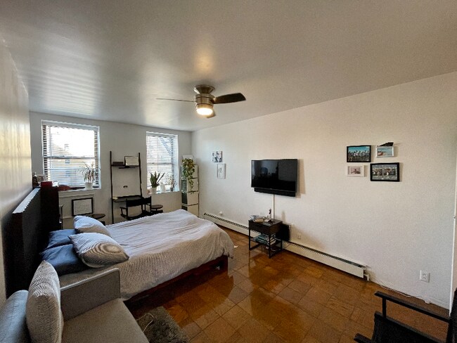 Foto del edificio - 2148 2nd Ave