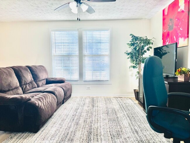 Foto del edificio - 17306 Clairfield Ln