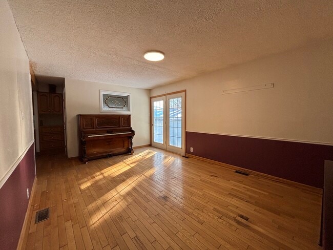 Building Photo - Apartement for Rent