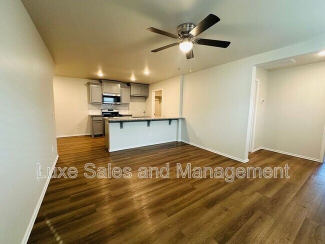 Foto del edificio - 10810 NW 119th St