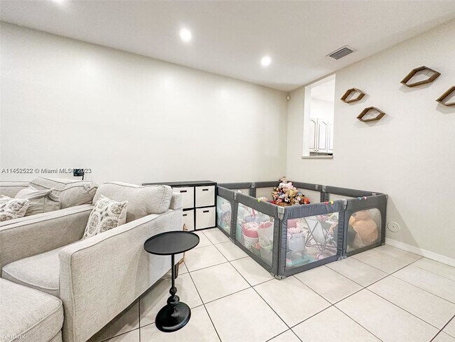 Foto del edificio - 3 br, 2.5 bath House - 130 Riverwalk Cir #...