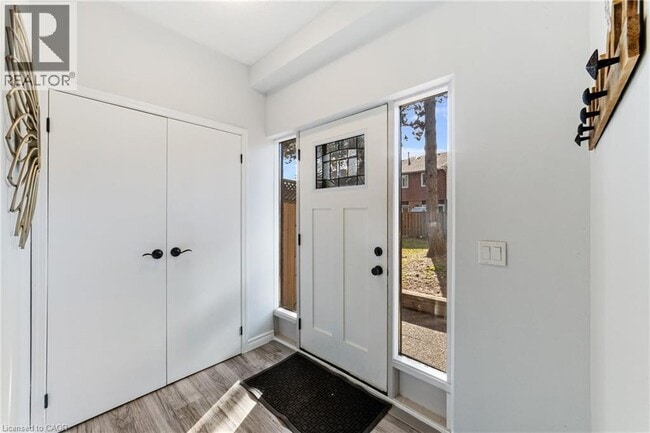 Building Photo - 4199 Longmoor Dr