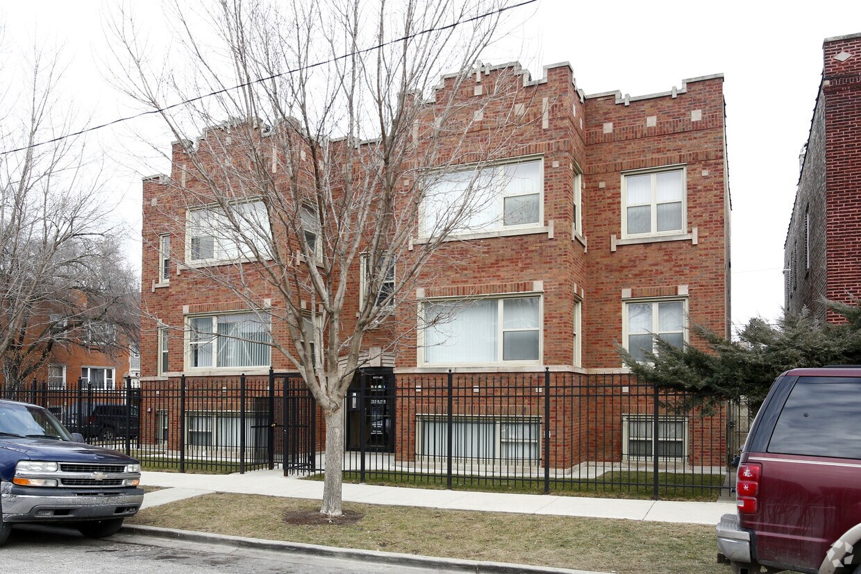 Foto del edificio - 6101 S Whipple St