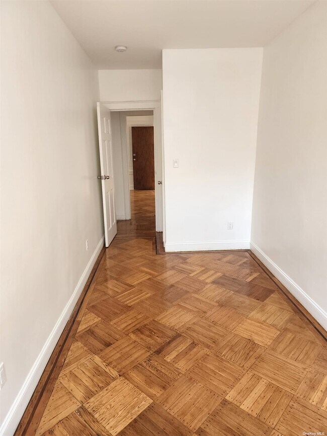 Foto del edificio - 115 E 94th St