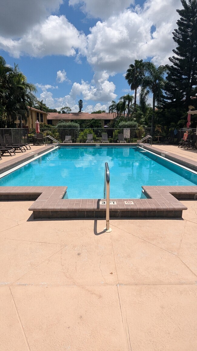 Foto del edificio - 9871 Citadel Ln