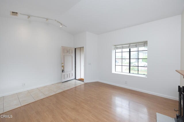 Foto del edificio - 1321 Fallen Leaf Ave