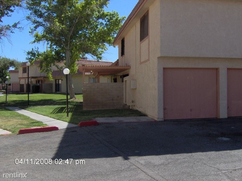 Primary Photo - 1 br, 1.5 bath Townhome - 675 Pepper Tree Cir