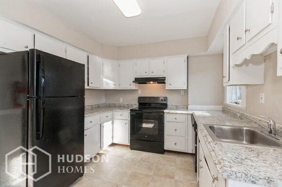 Foto del edificio - 266 Creek Rd