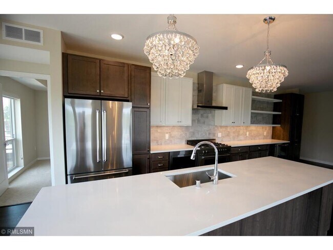 Foto del edificio - 2810 W 43rd St
