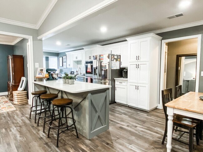 Foto del edificio - Impeccable Remodeled Home