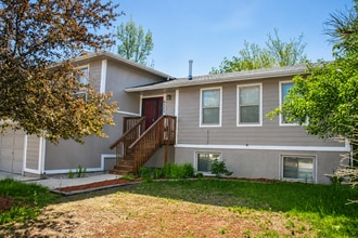 Building Photo - 6373 Pulpit Rock Dr