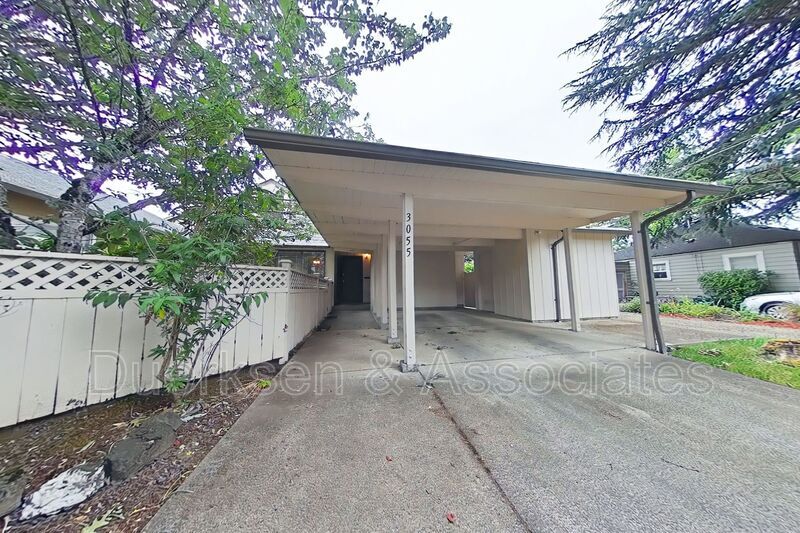 Primary Photo - 3055 NW Tyler Ave