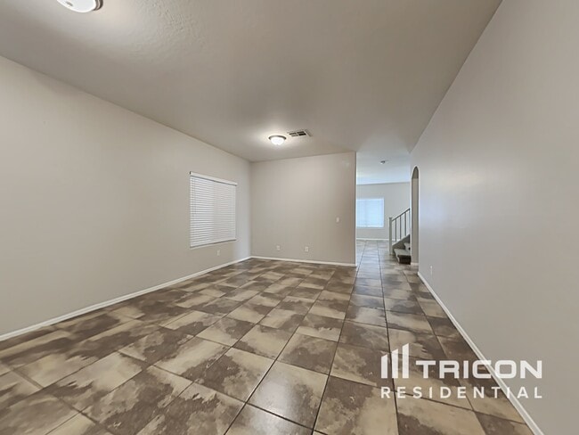 Building Photo - 8423 W Hamster Ln