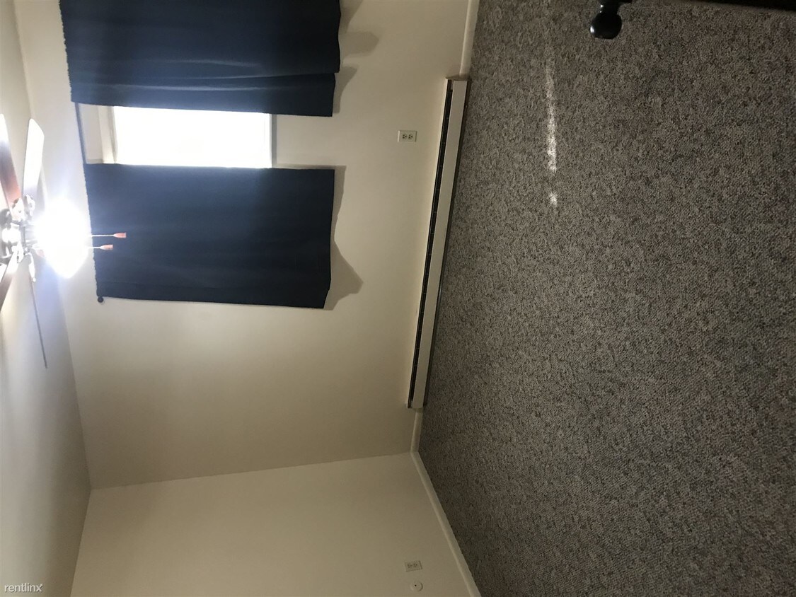 Building Photo - 1 br, 1 bath  - maplegrove apts. apt 7