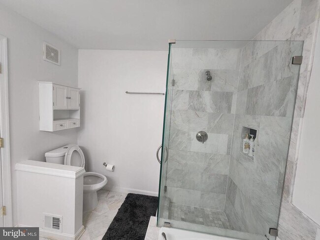 Foto del edificio - 12755 Fair Crest Ct