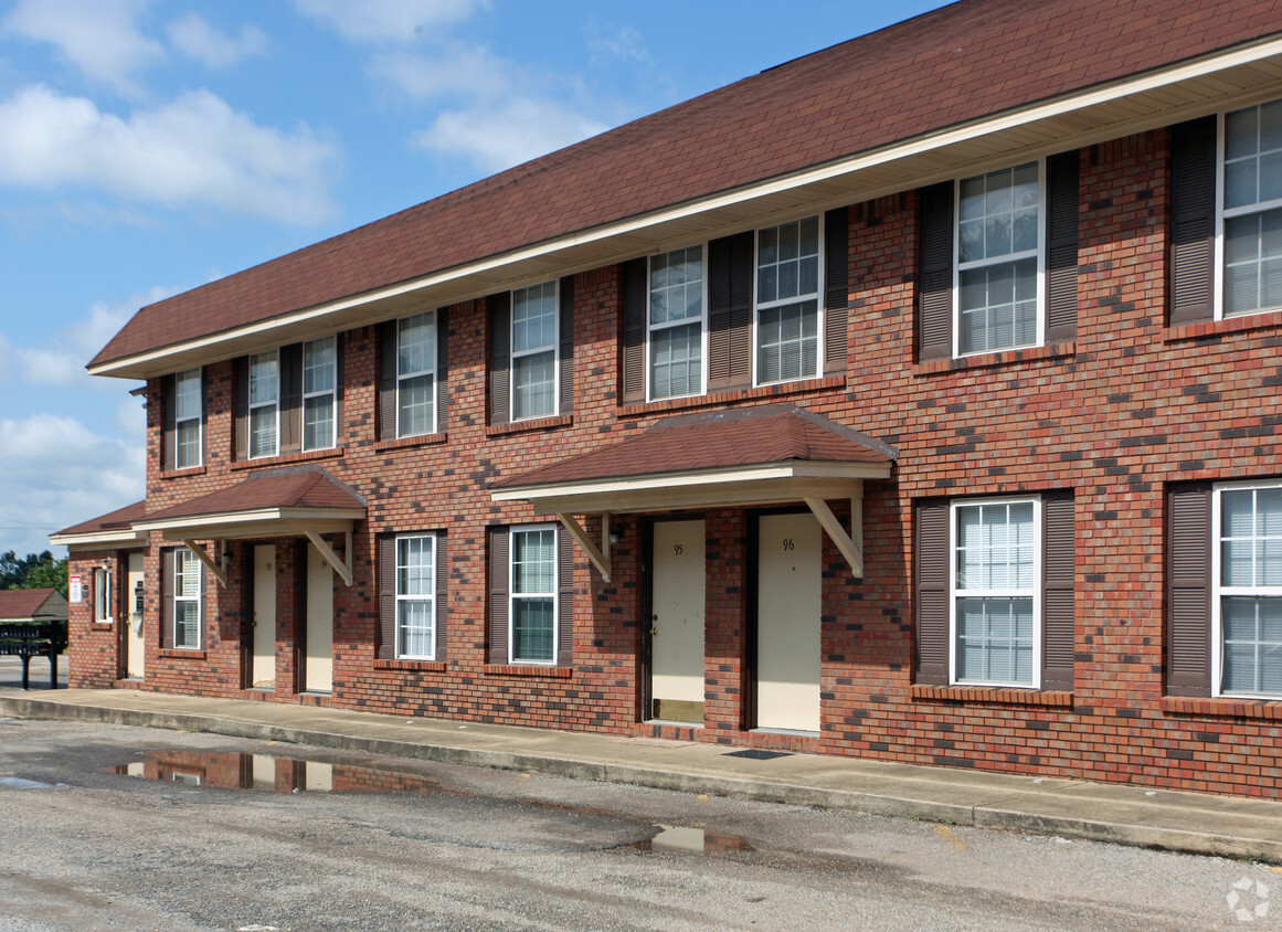 Building Photo - Brookhaven Apartments