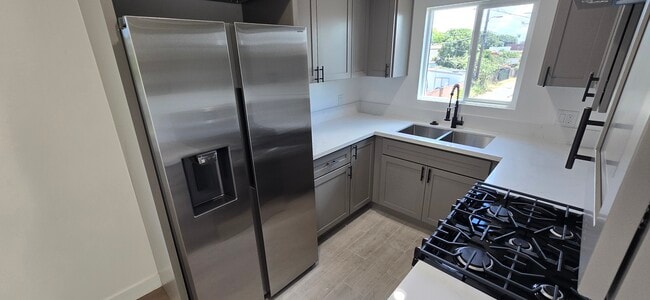 Foto del edificio - 833 E 92nd St