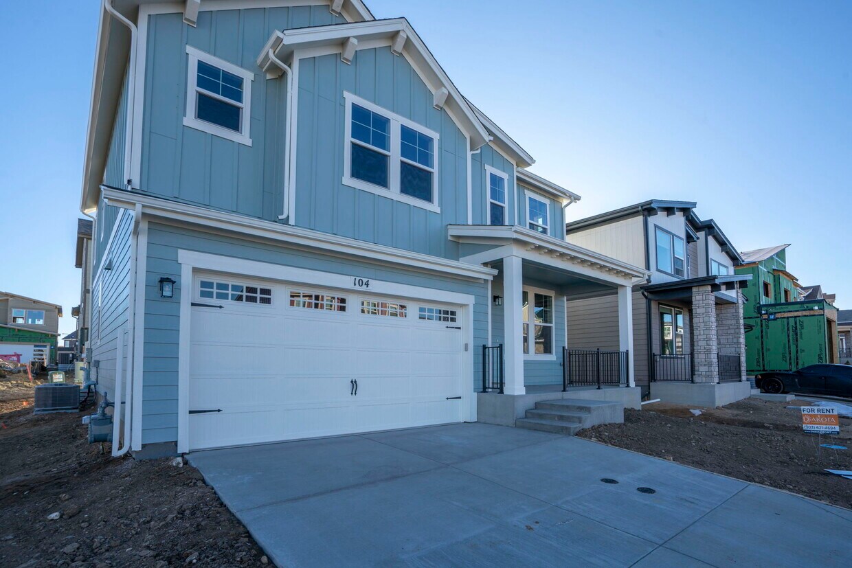 Primary Photo - 104 Mohawk Cir