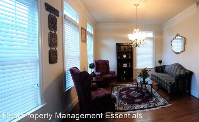 Building Photo - 4 br, 3.5 bath House - 8642 Westford Road
