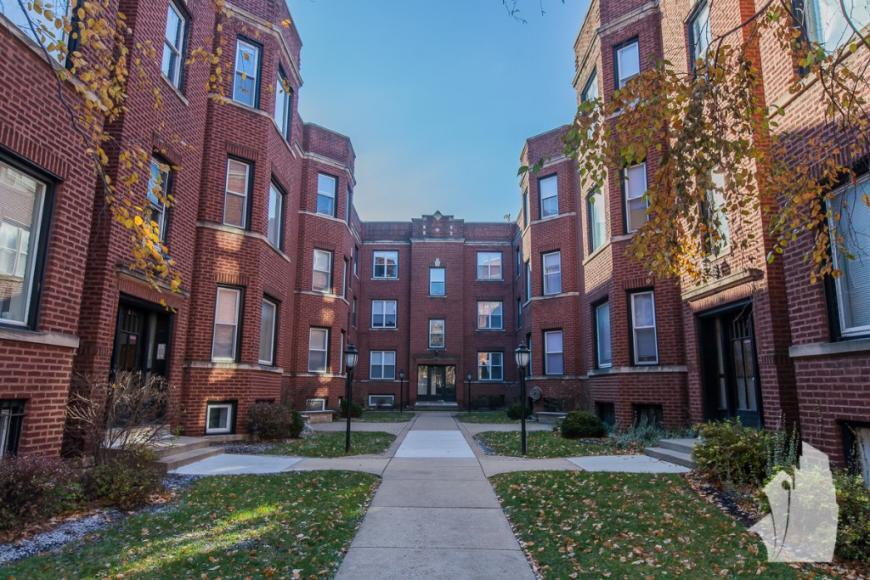 Primary Photo - 4 bedroom in Chicago IL 60657