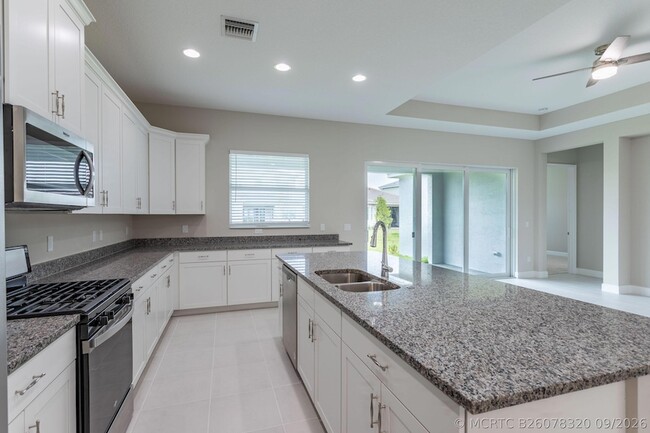 Building Photo - 16287 Melogold Dr