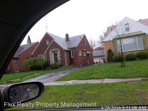 Building Photo - 2624 Sherbrooke Rd