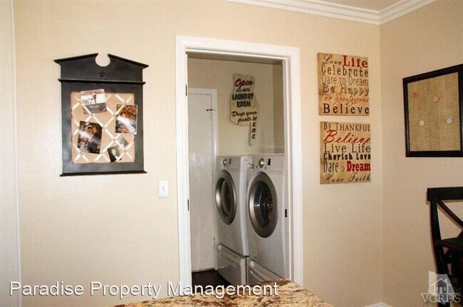 Foto del edificio - 4 br, 2.5 bath House - 286 N. Ashwood Ave.