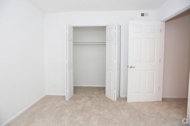 2BR 1 1/2 BA - Park's Edge Apartments