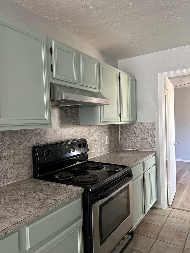 Foto del edificio - 4027 SW Sunflower Ln