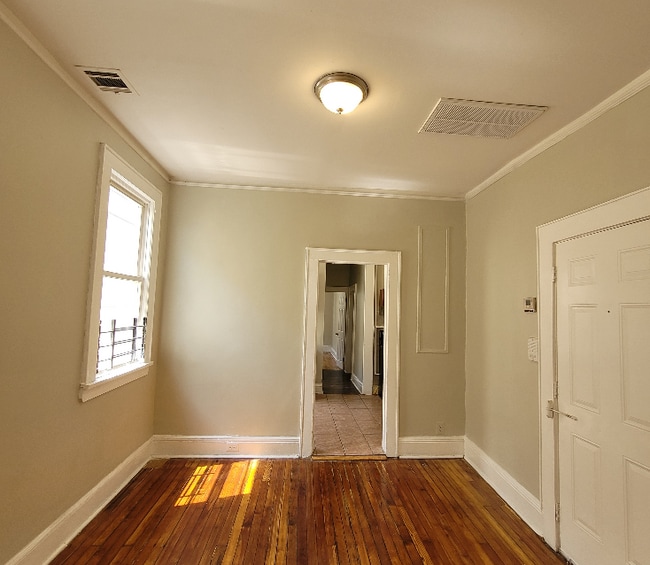 Building Photo - 37 Hanford St