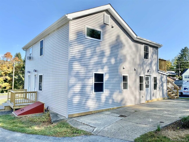 Building Photo - 58 W Dorsey Ln