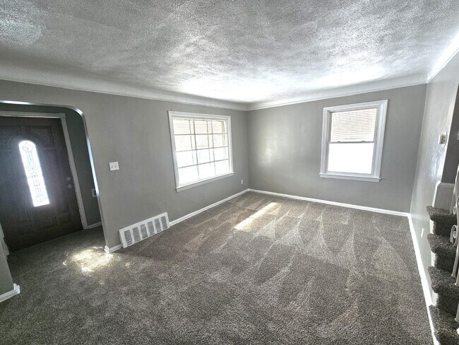 Foto del edificio - 18413 Lewis Dr