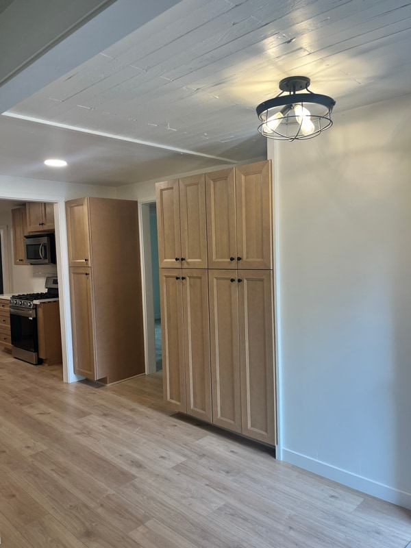 Building Photo - 7050 Sycamore Rd