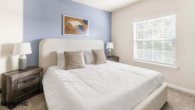 Foto del edificio - 901 Lakeside Cir