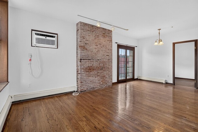 Building Photo - 1103 Washington St