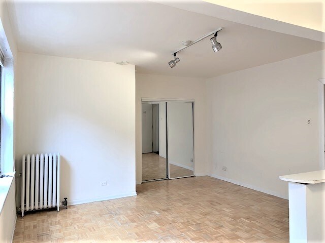 Foto del edificio - 644 W Wrightwood Ave