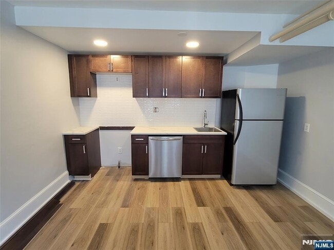 Photo - 27 Russell Ave Apartment