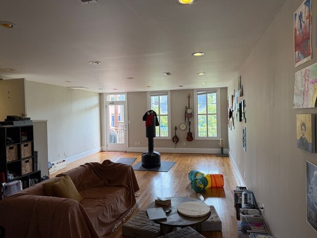 Photo - 1309 W Main St House