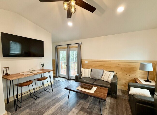 Foto del edificio - LIKE BRAND NEW SOLDOTNA HOME!