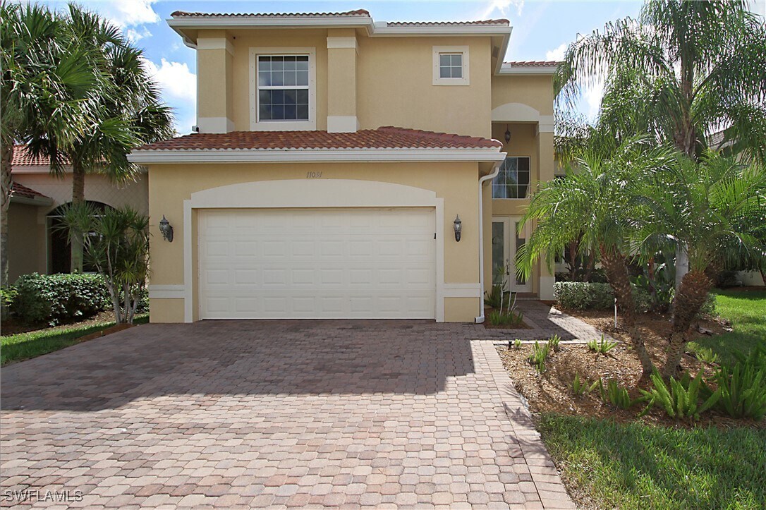 Foto principal - 11091 Sparkleberry Dr