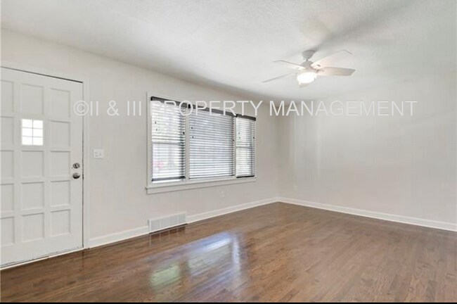 Foto del edificio - 6406 W 72nd Terrace