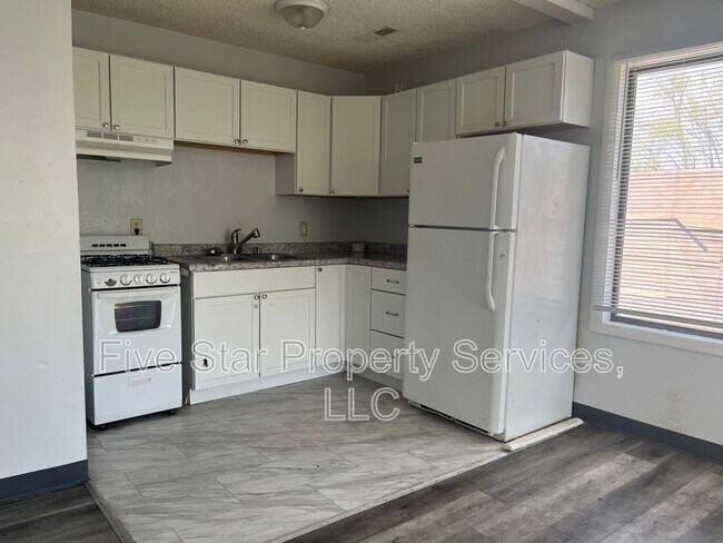 Foto del edificio - 619 S Walnut St