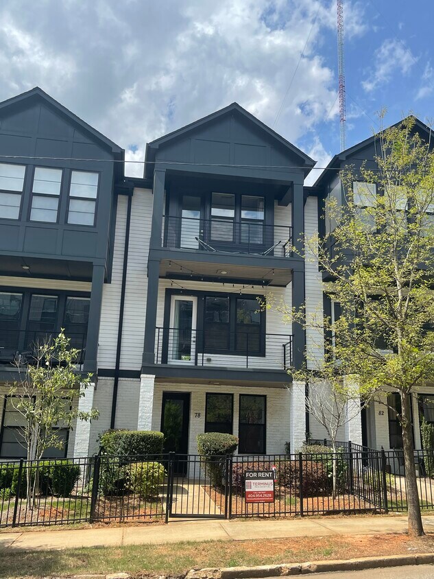 Foto principal - 78 Rogers St NE