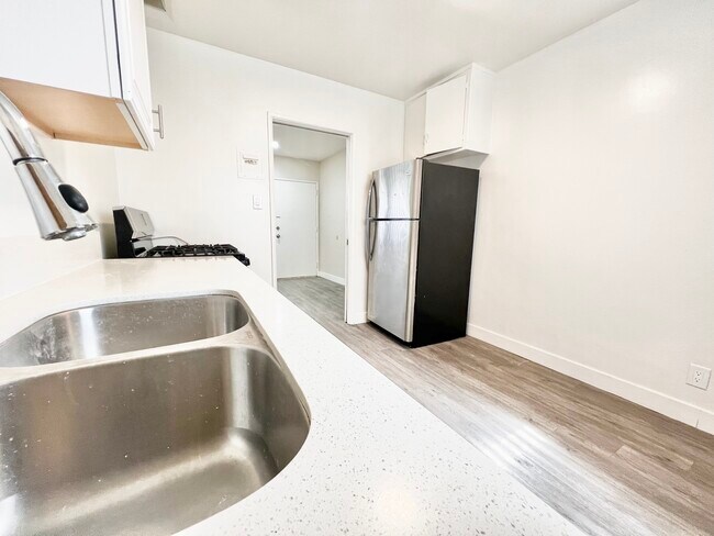 Foto del edificio - 2621 Brighton Ave