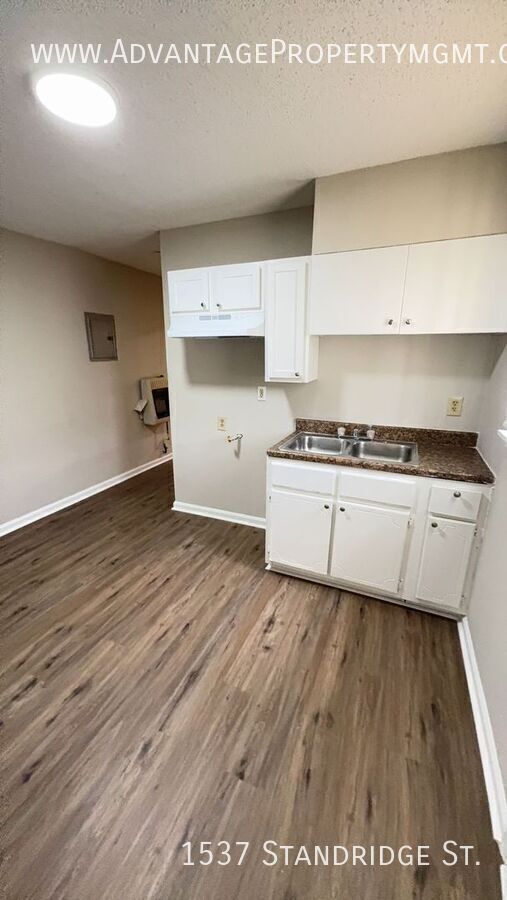 Foto del edificio - 1537 Standridge St